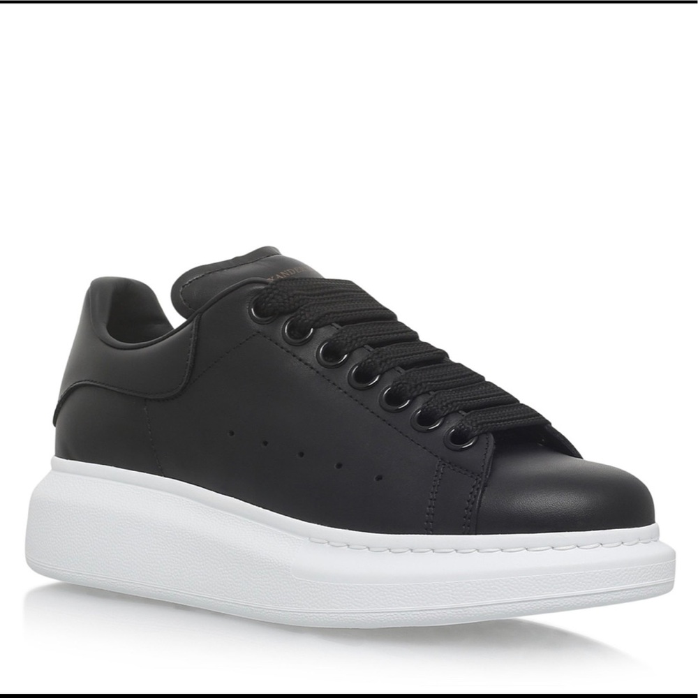 Like NEW Alexander McQueen Sneakers